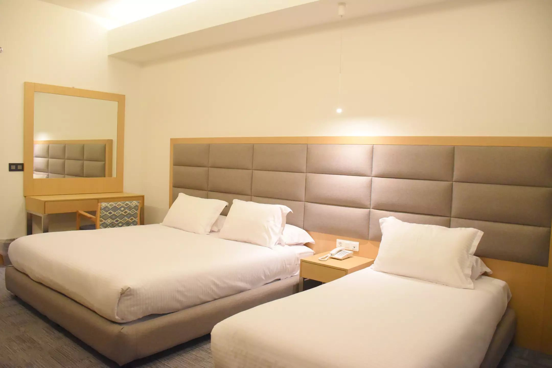 Alibaba https://cdn.alibaba.ir/ostorage/hotel-accommodation-images/6980680146ae9d8e6fb49d22_سه تخته (1).webp